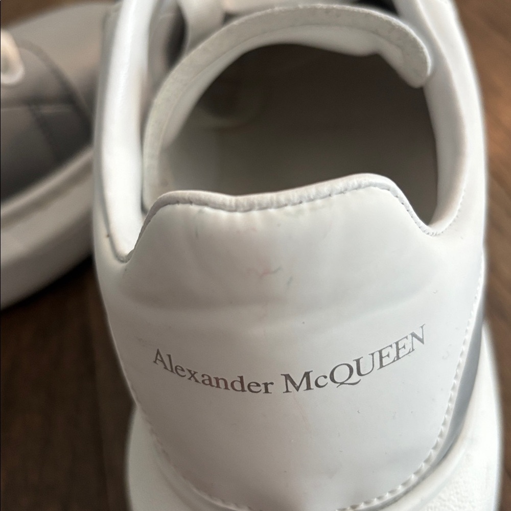 Alexander McQueen Men's Gray Leather Low-Top Sneakers size 45 - Picture 7 of 9